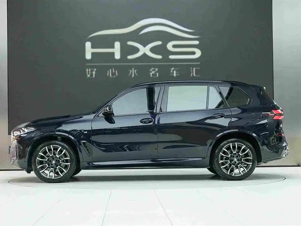 BMW X5 2025 xDrive 40Li M Sport