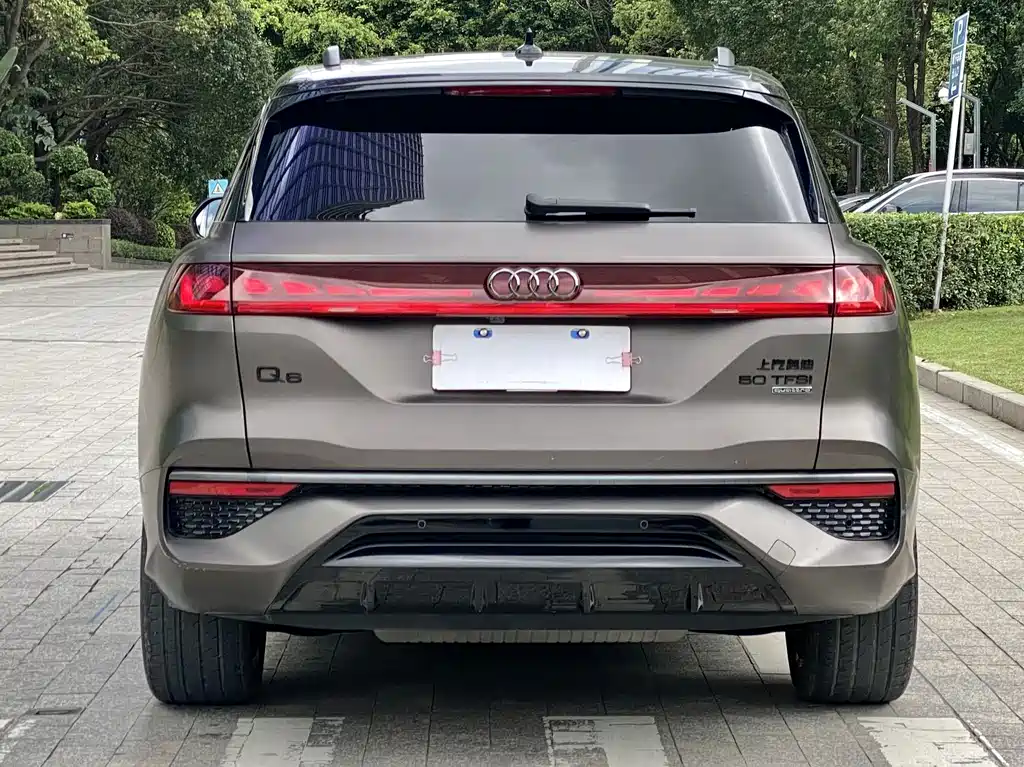 Audi Q6 2023 50 TFSI quattro edition one