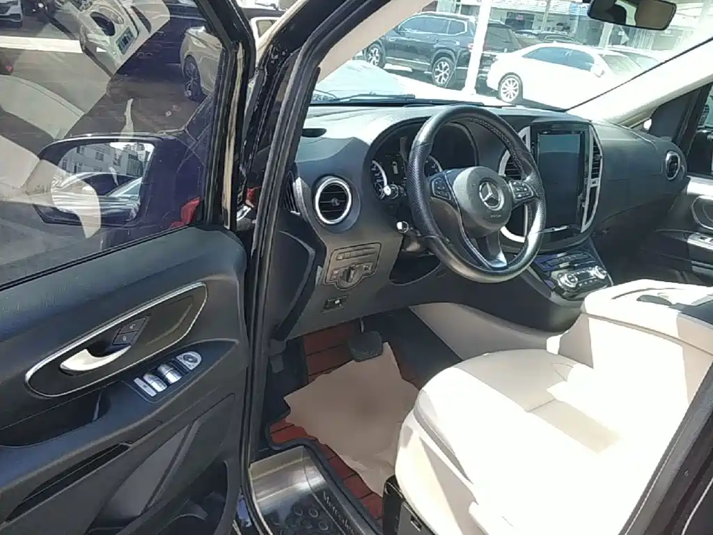 Mercedes-Benz Vito — миниатюра 16