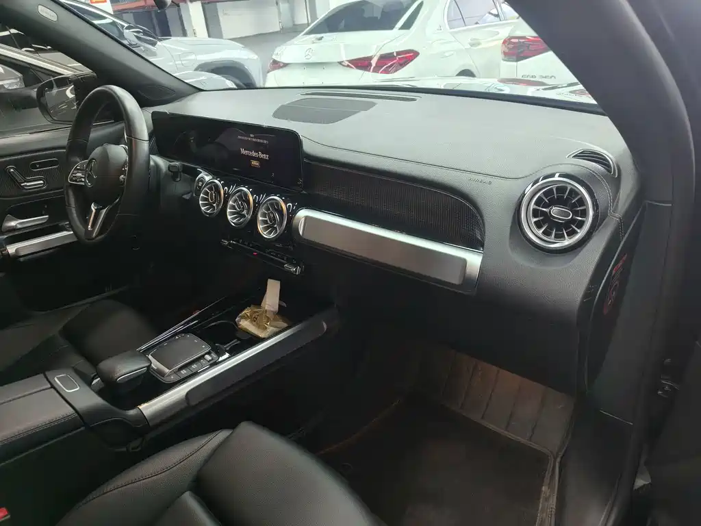 Mercedes-Benz EQB — миниатюра 11