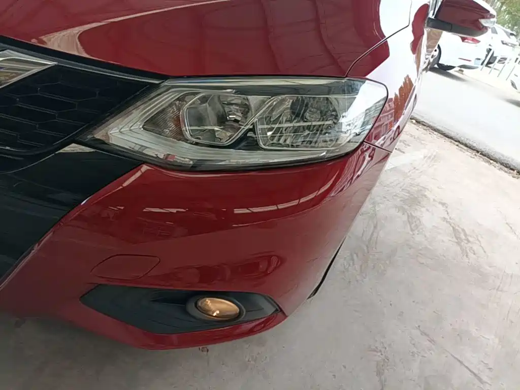 Nissan Tiida — миниатюра 24
