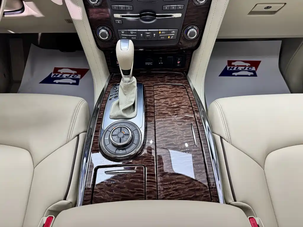 Nissan Patrol — миниатюра 9