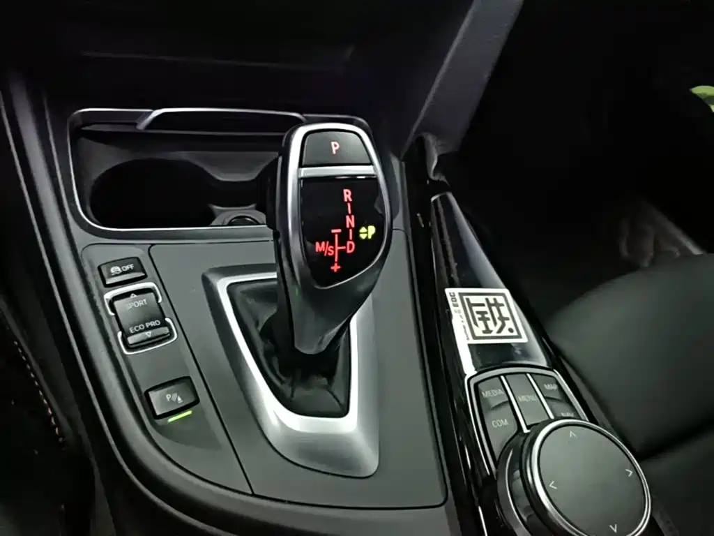 BMW 3 Series — миниатюра 14