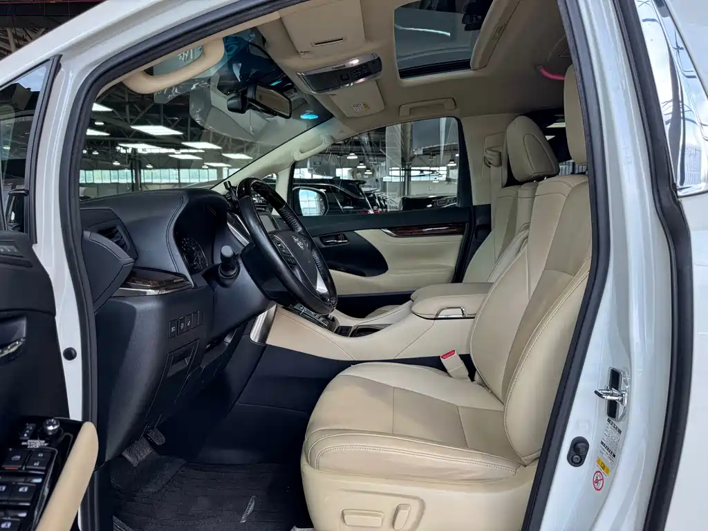 Toyota Alphard Facelift 3.5L Luxury Edition, фото 39