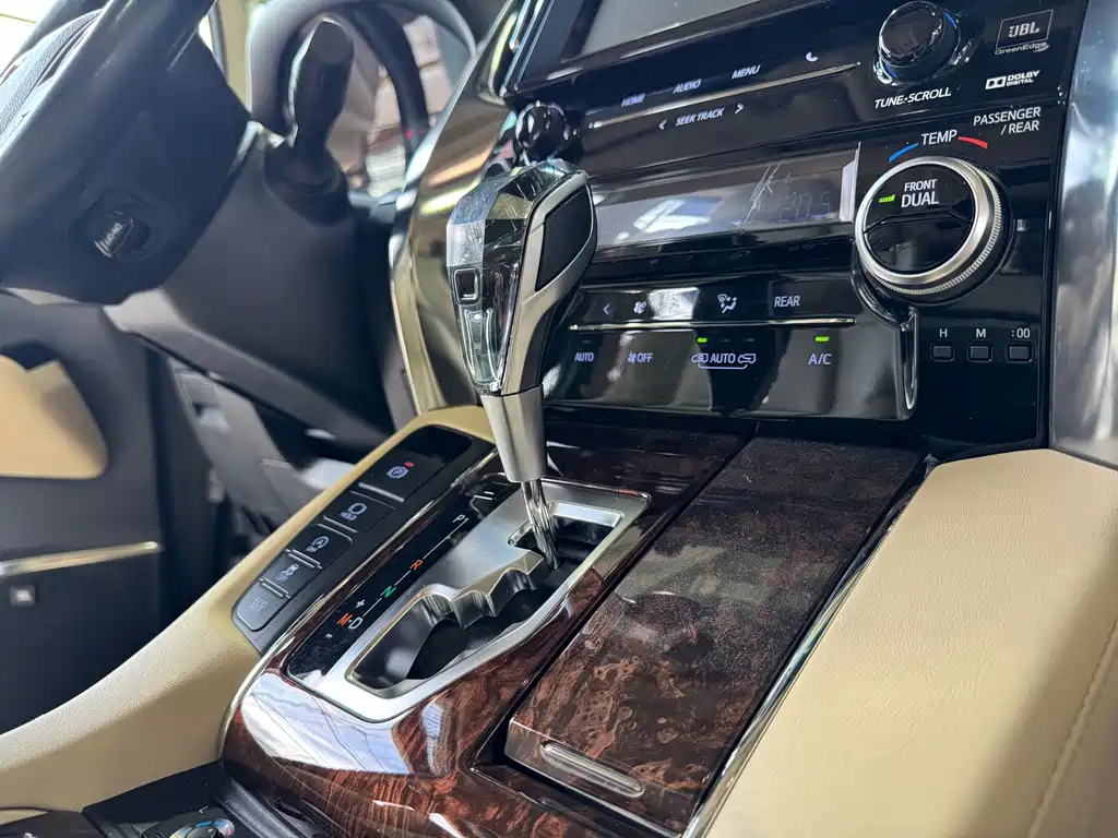 Toyota Alphard Facelift 3.5L Luxury Edition, фото 30