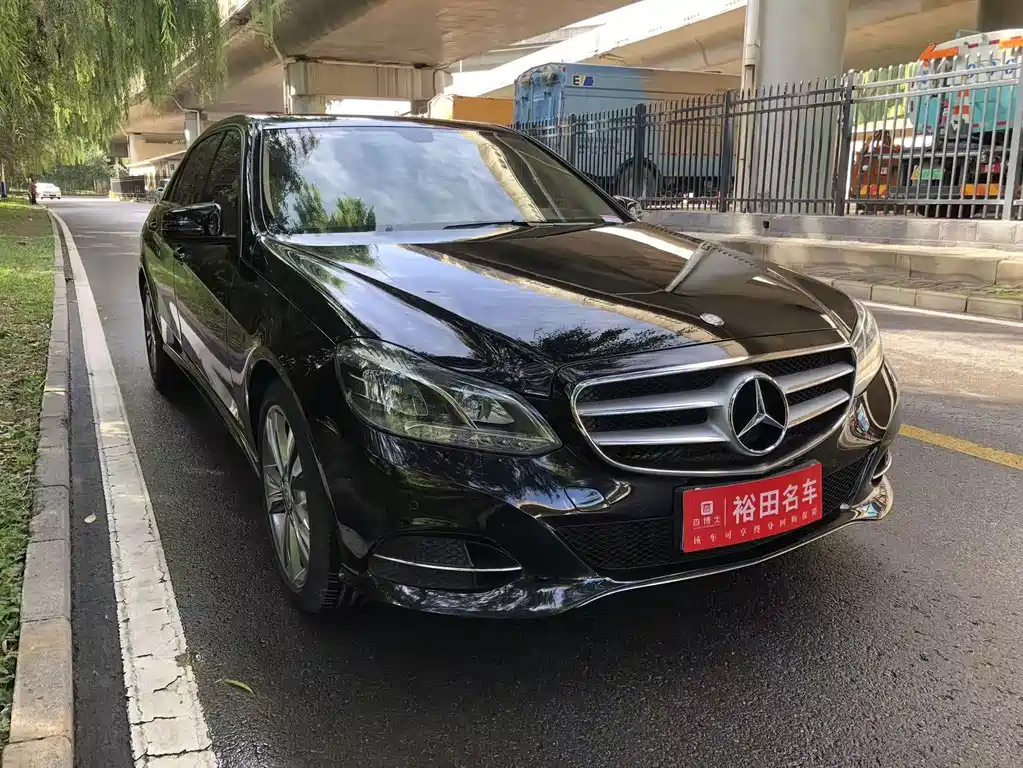 Mercedes-Benz E-Class — миниатюра 3