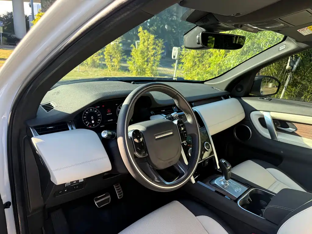 Land Rover Discovery Sport Hybrid — миниатюра 9