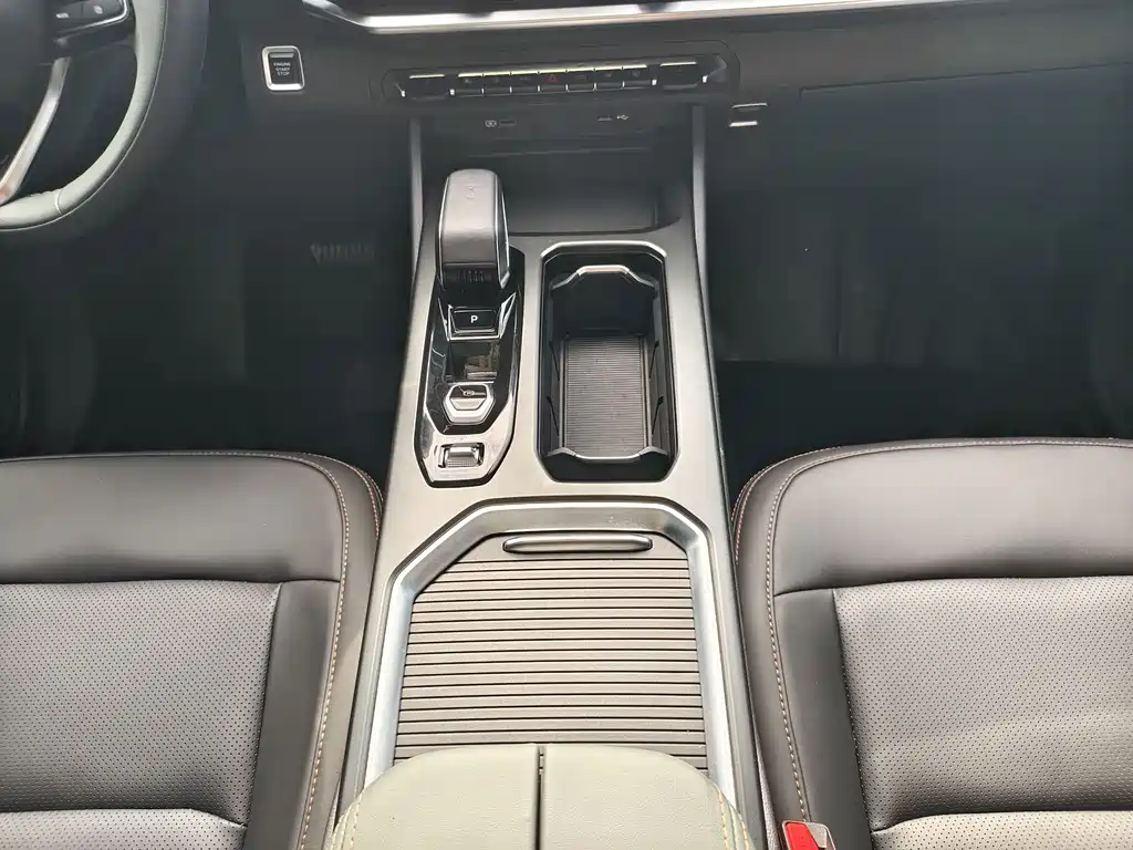 Geely HaoyueL L 2023 2.0T DCT Luxury
