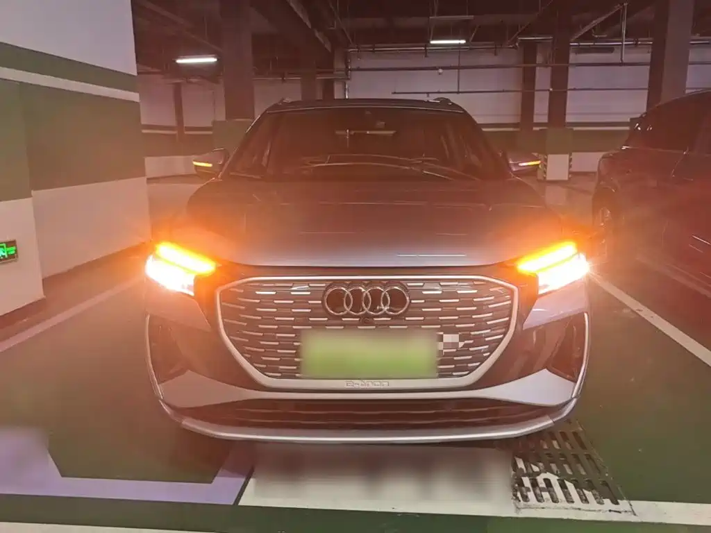 Audi Q4 e-tron — миниатюра 3