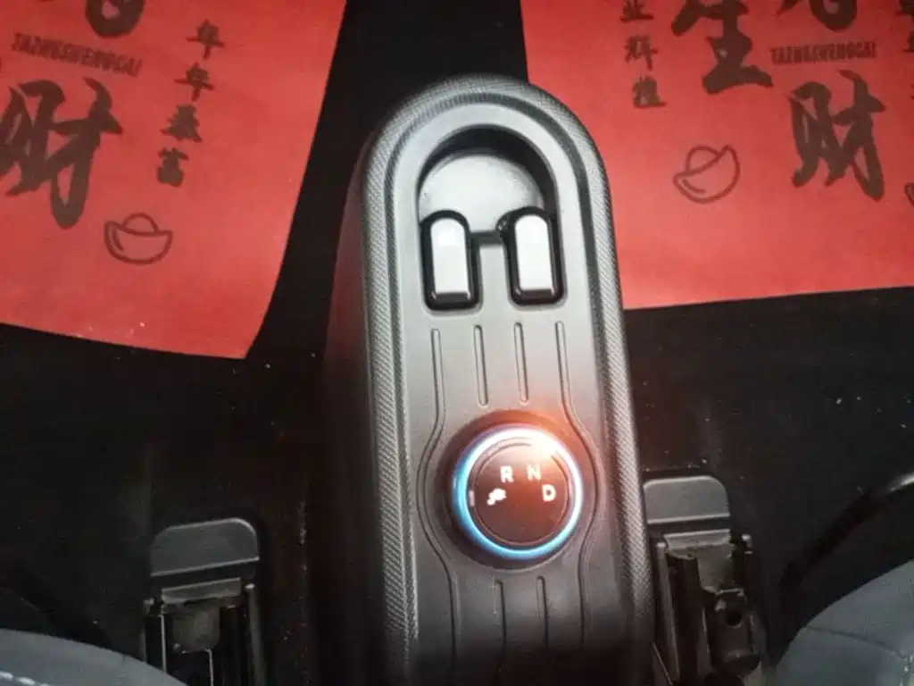 Wuling MINIEV — миниатюра 14