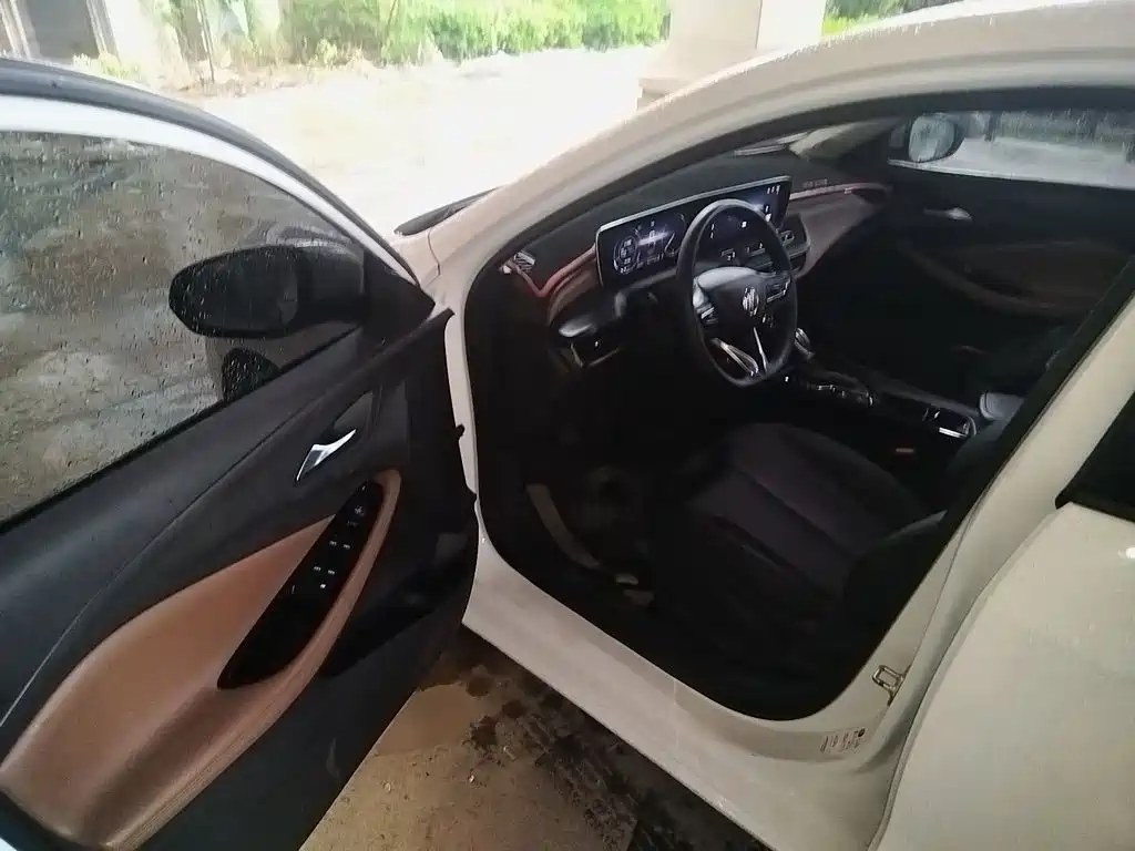 Buick Verano — миниатюра 12