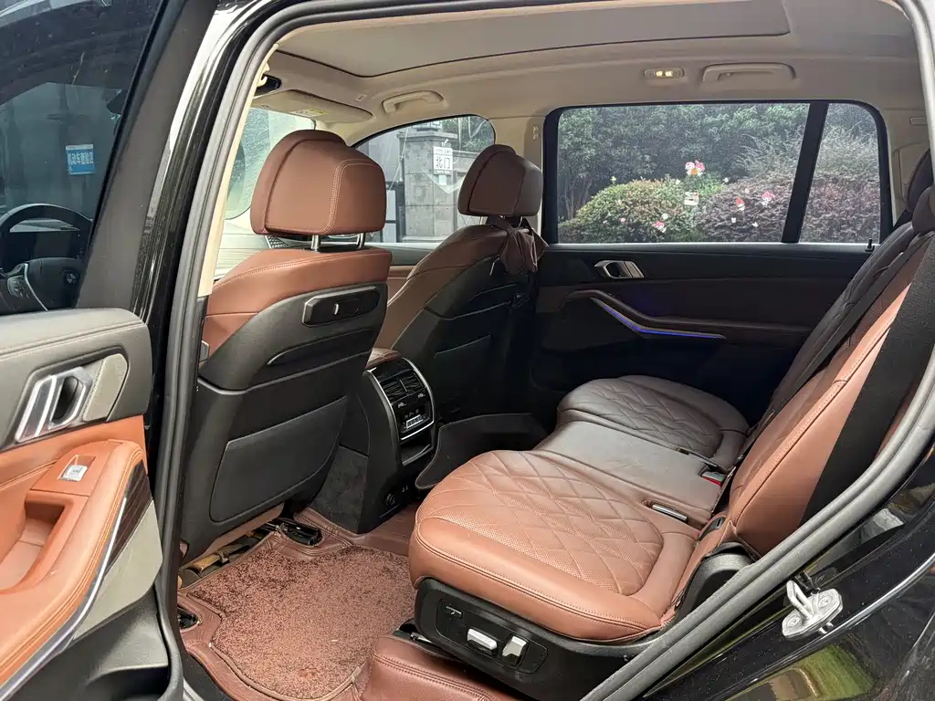 BMW X7 — миниатюра 9