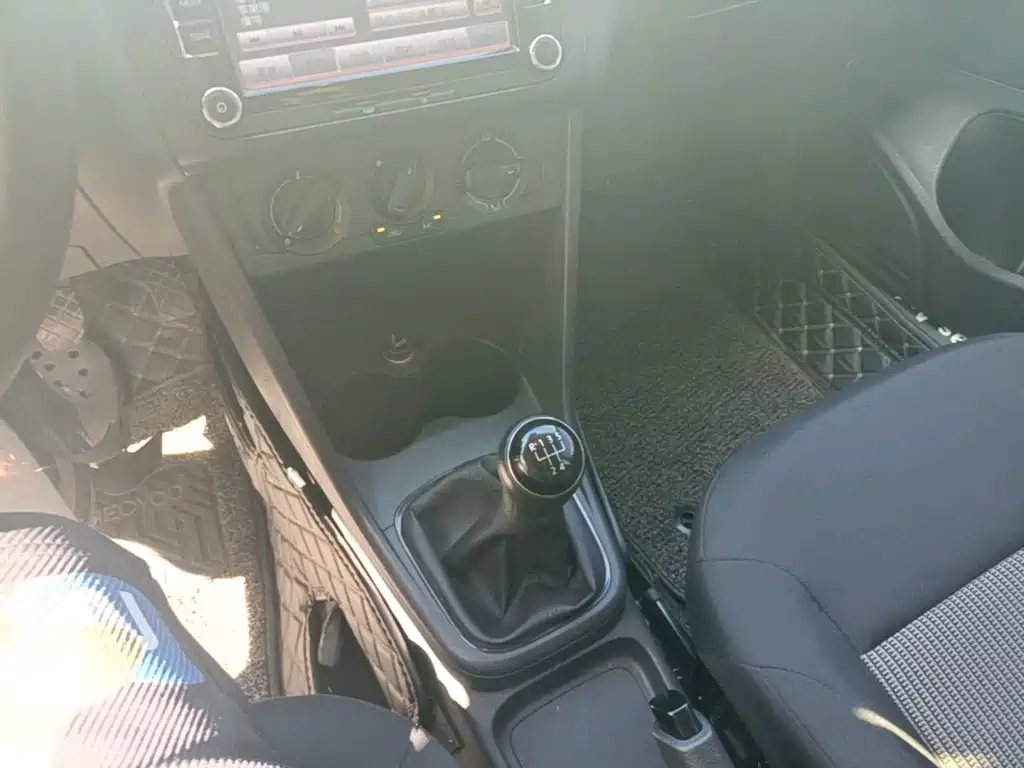 Volkswagen Polo — миниатюра 14