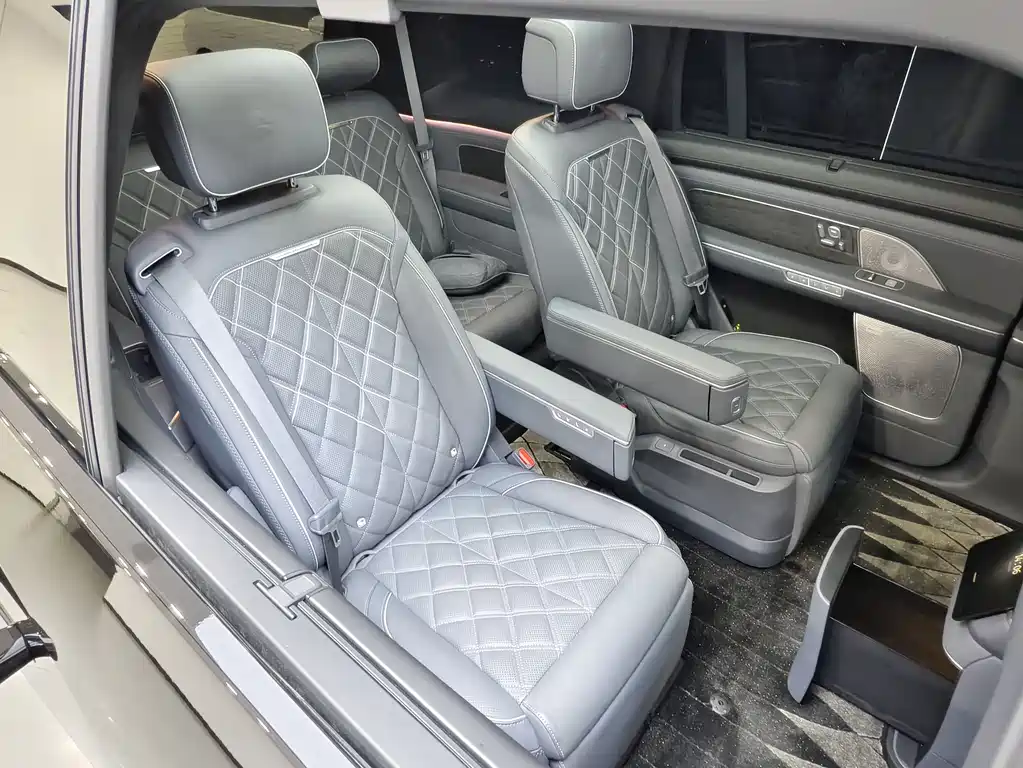 NIO ES8 2026 мест Executive