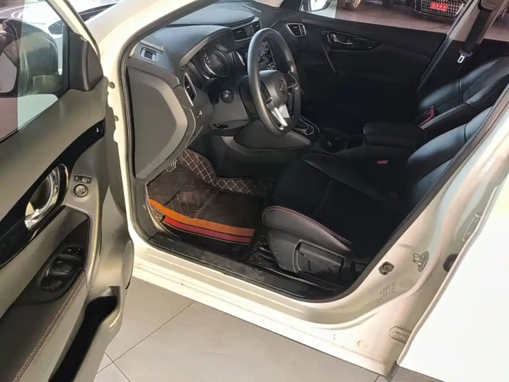 Nissan Qashqai — миниатюра 16