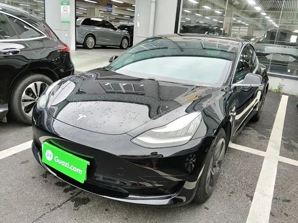 Tesla Model 3 — миниатюра 2