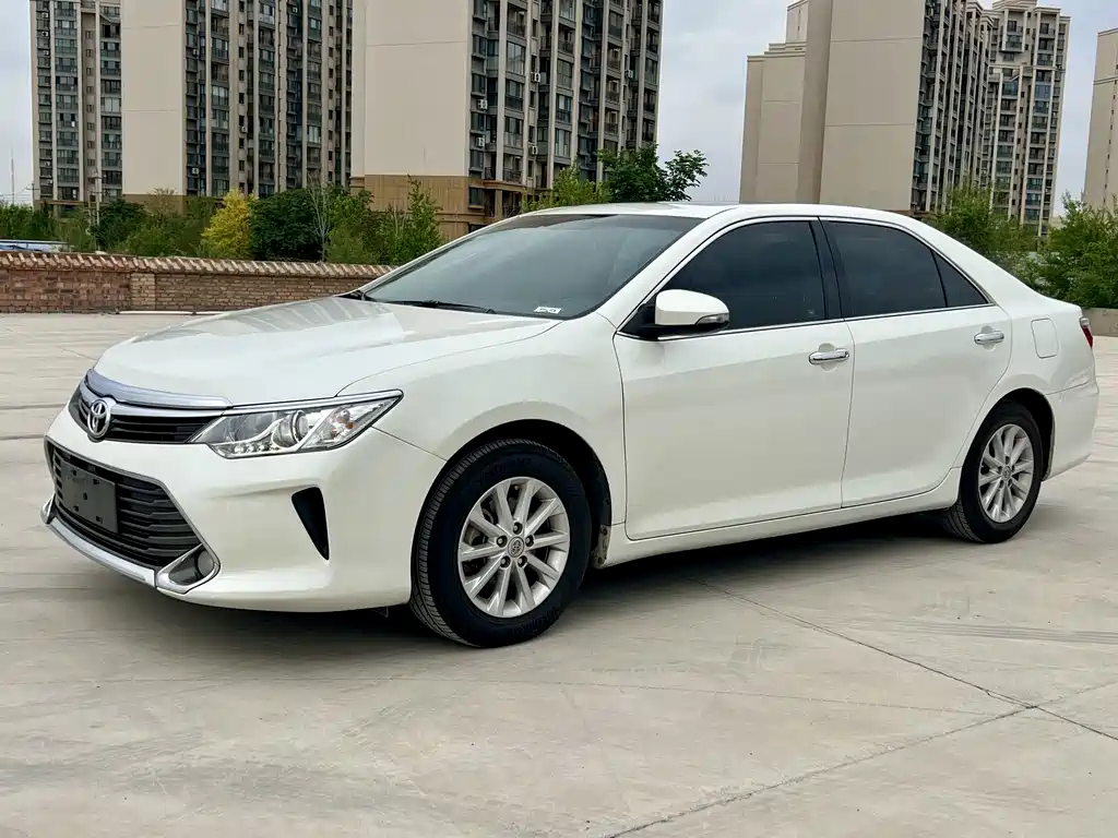 Toyota Camry 2015