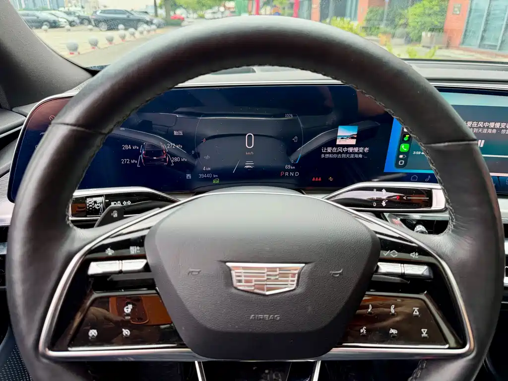 Cadillac Lyriq — миниатюра 21