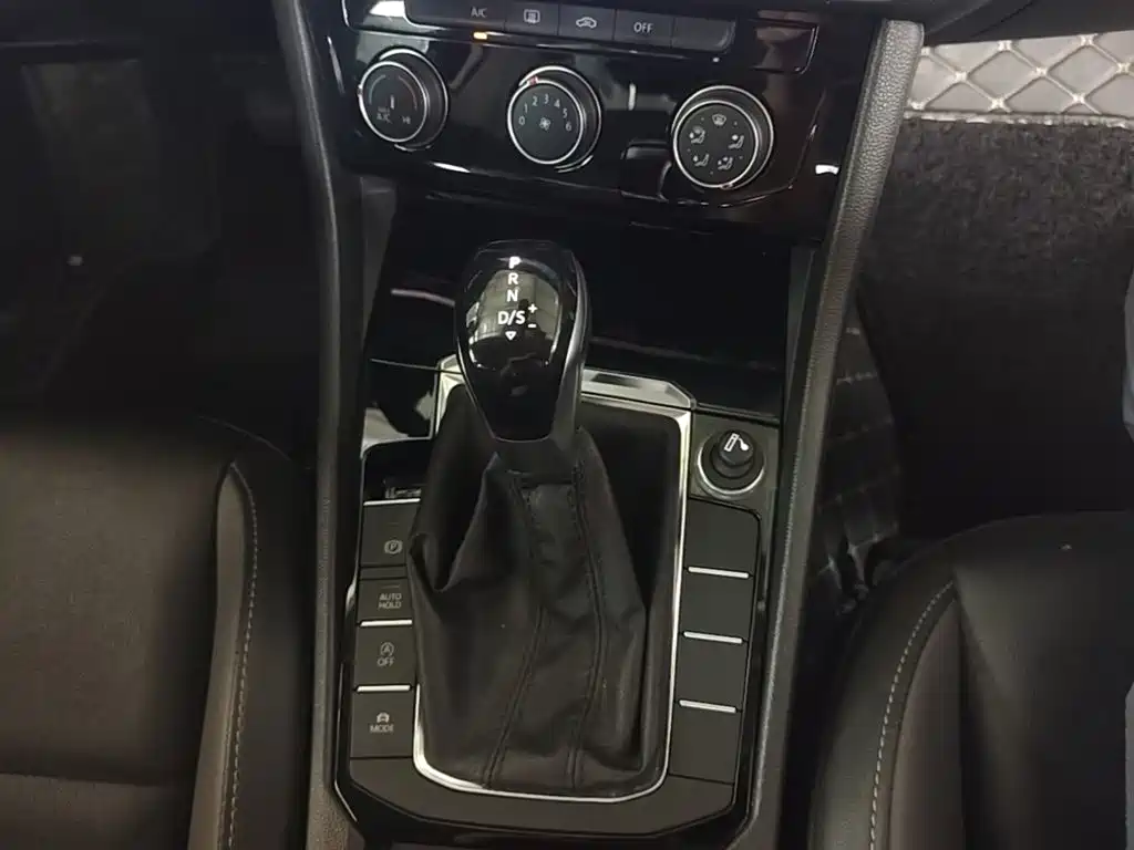 Volkswagen Sagitar — миниатюра 14