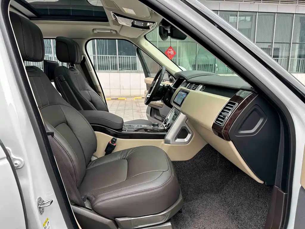 Land Rover Range Rover — миниатюра 7