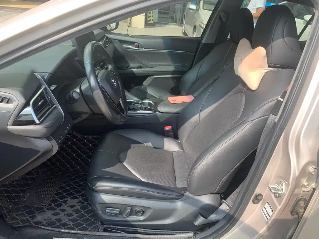 Toyota Camry — миниатюра 7