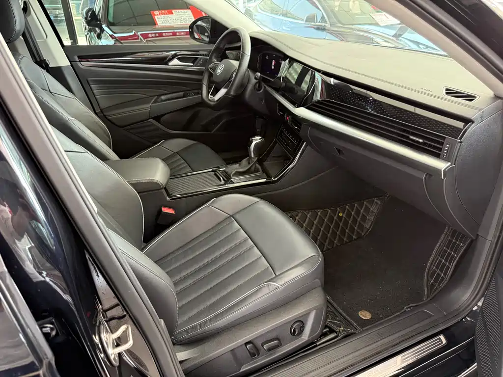 Volkswagen Passat 2023 330TSI Elite