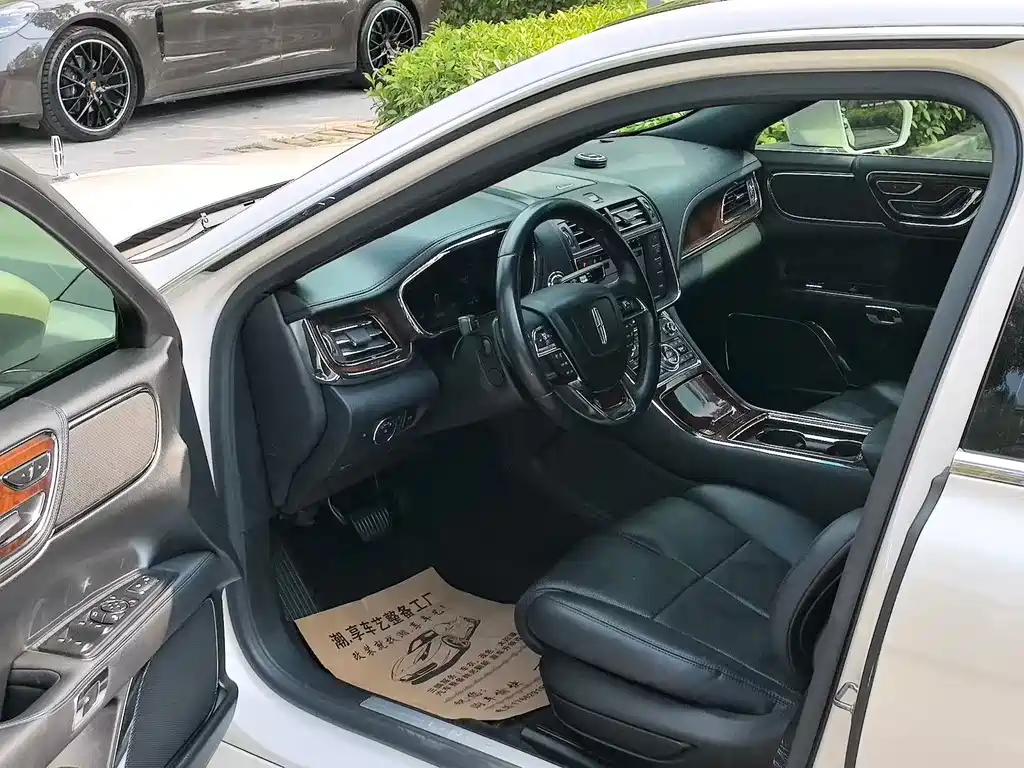 Lincoln Continental — миниатюра 5
