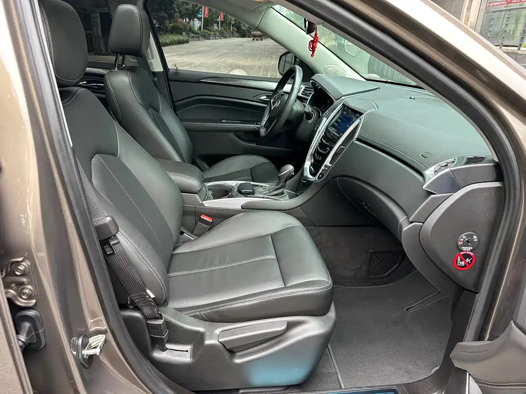 Cadillac SRX — миниатюра 33