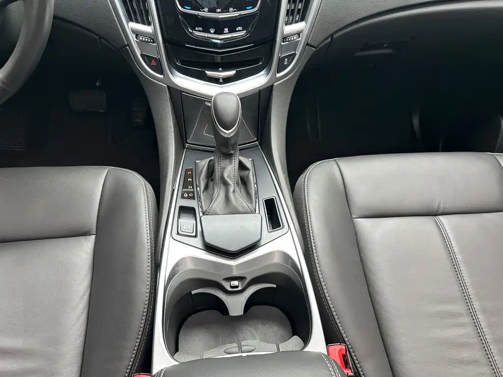 Cadillac SRX — миниатюра 41