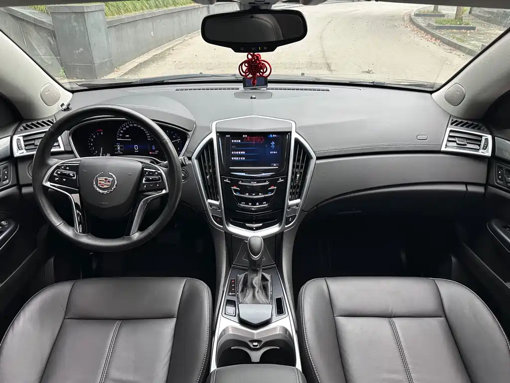 Cadillac SRX — миниатюра 42