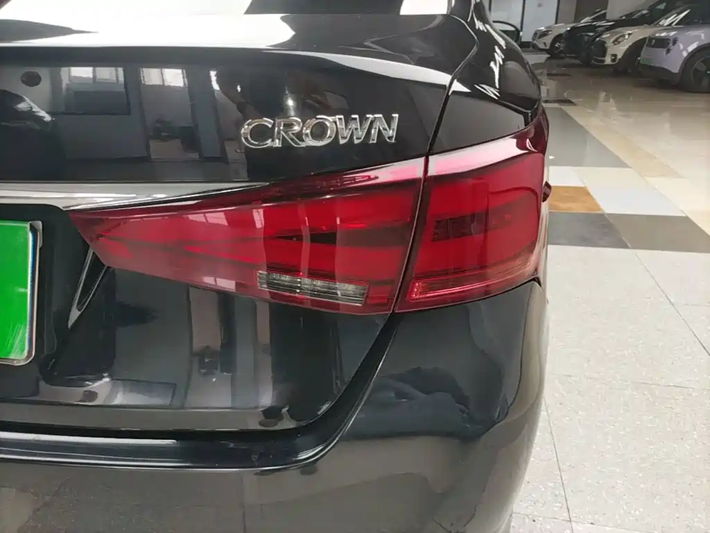 Toyota Crown 2015 2.5L Smart