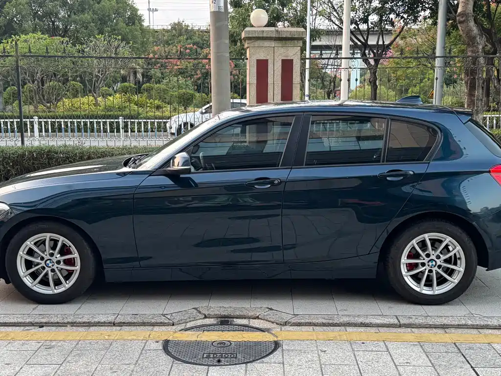 BMW 1 Series (Import) — миниатюра 7