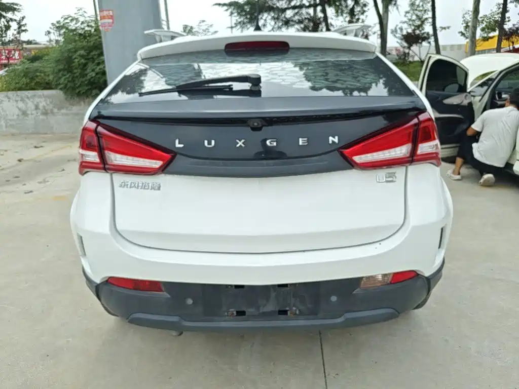 Luxgen U5 SUV — миниатюра 6
