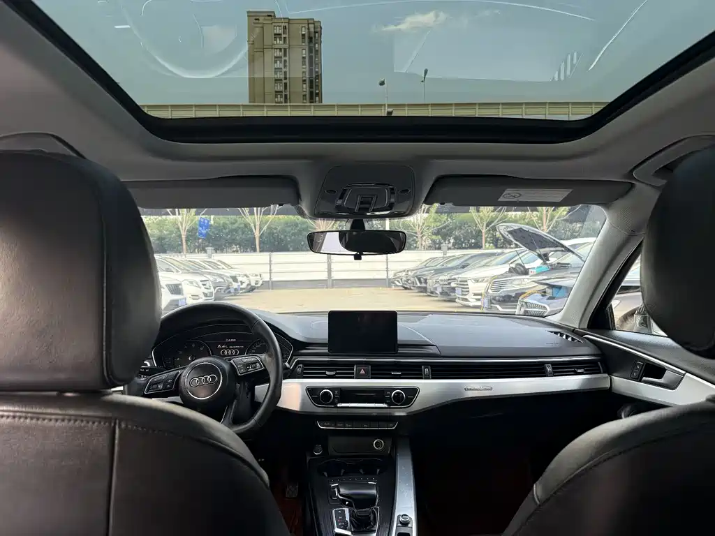 Audi A4L 2018 30 45 TFSI quattro Sport