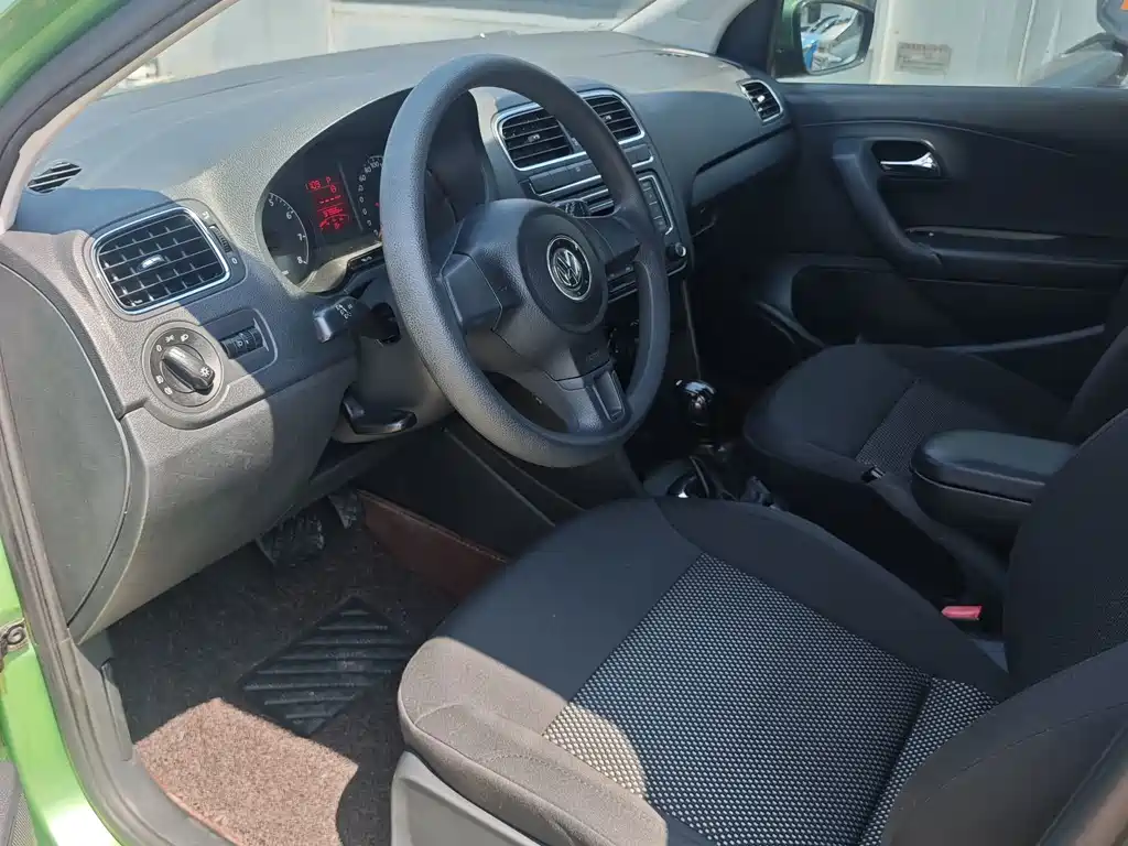 Volkswagen Polo — миниатюра 4