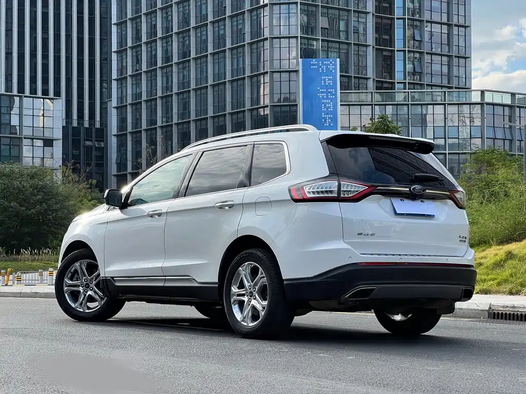 Ford Edge — миниатюра 22