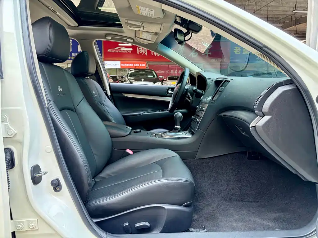 Infiniti G — миниатюра 13