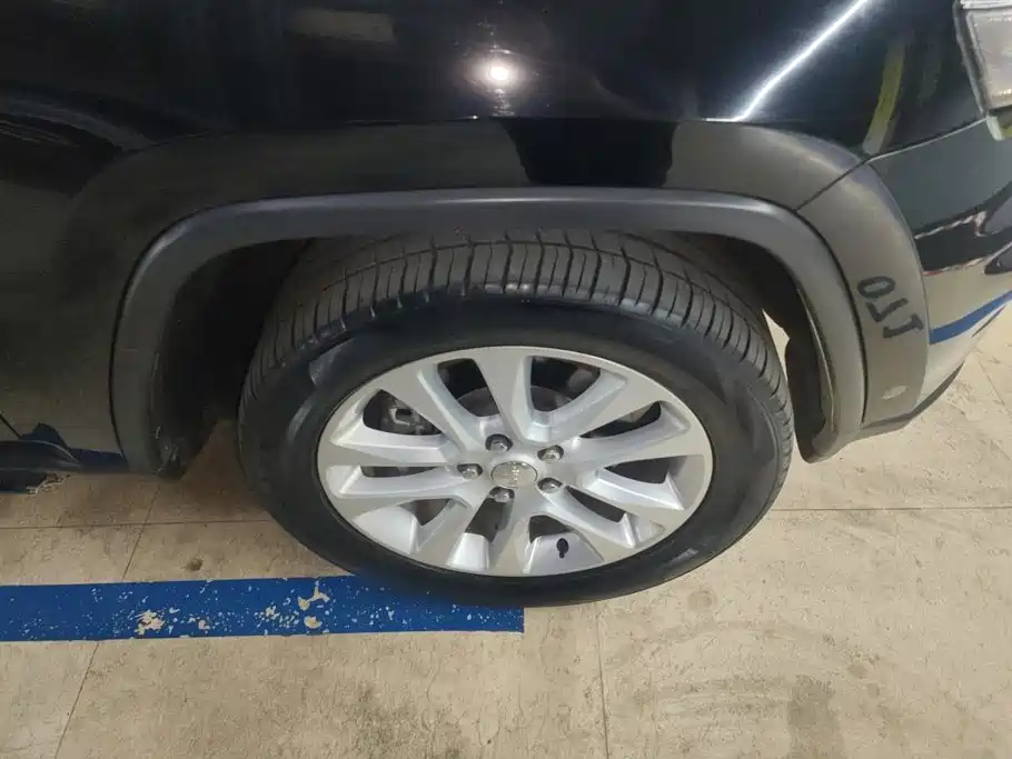 Jeep Grand Cherokee (Import) — миниатюра 6