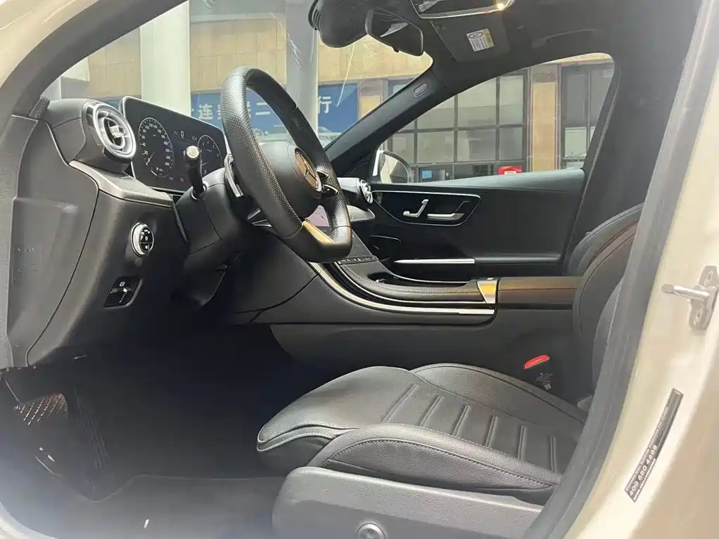 Mercedes-Benz C-Class — миниатюра 9