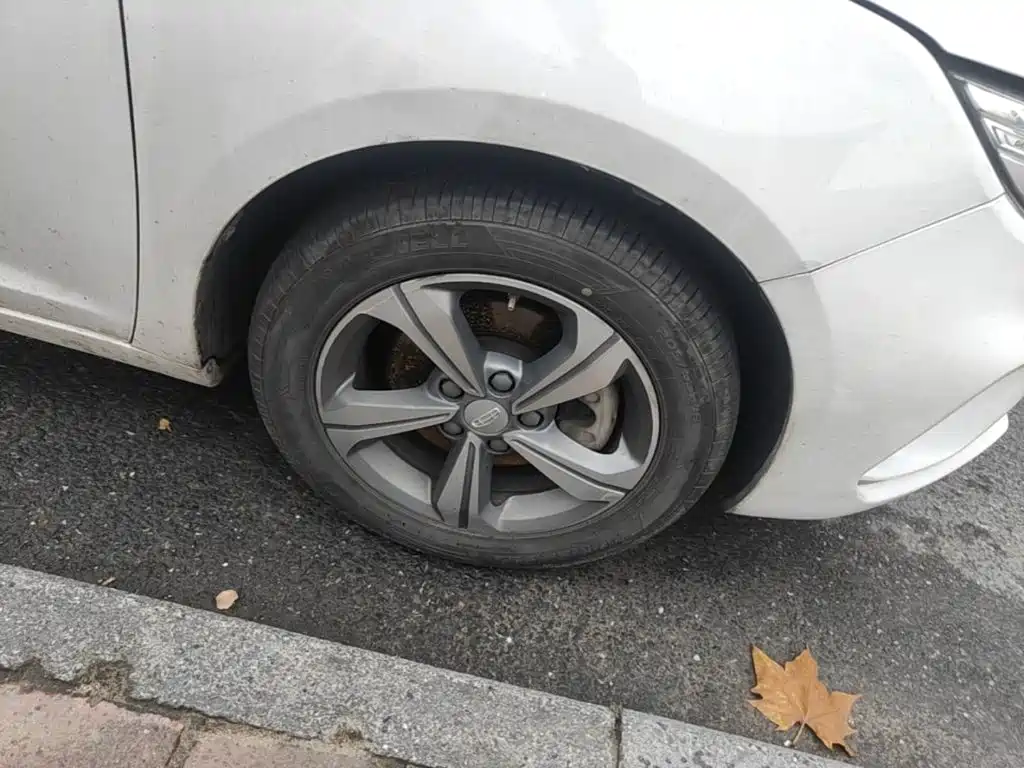 Geely Emgrand GL — миниатюра 12