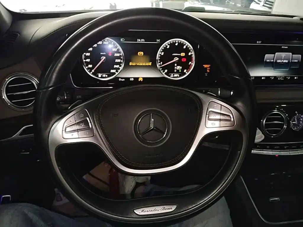 Mercedes-Benz S-Class — миниатюра 11