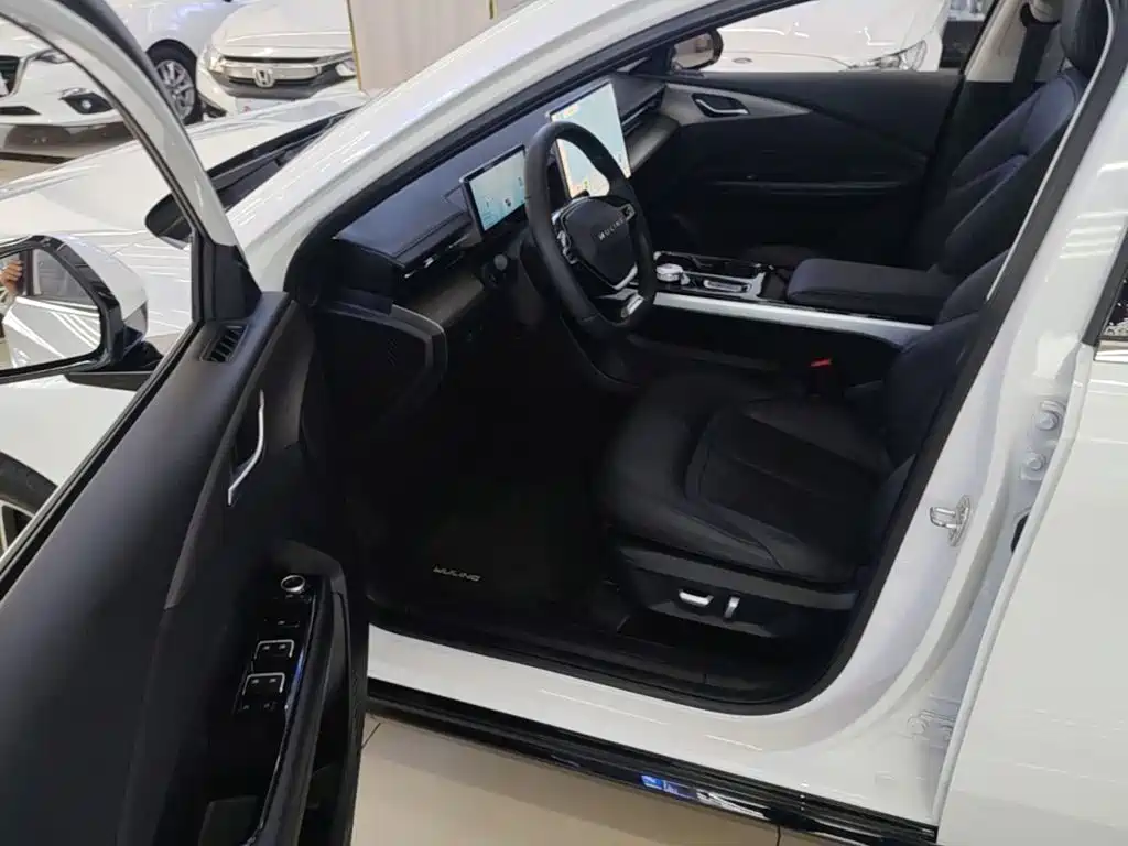 Wuling Xingguang — миниатюра 16