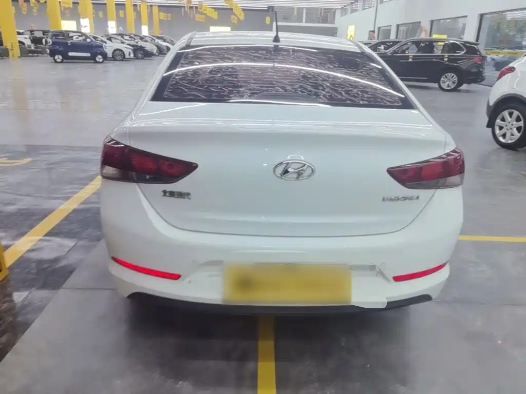 Hyundai Verna — миниатюра 6