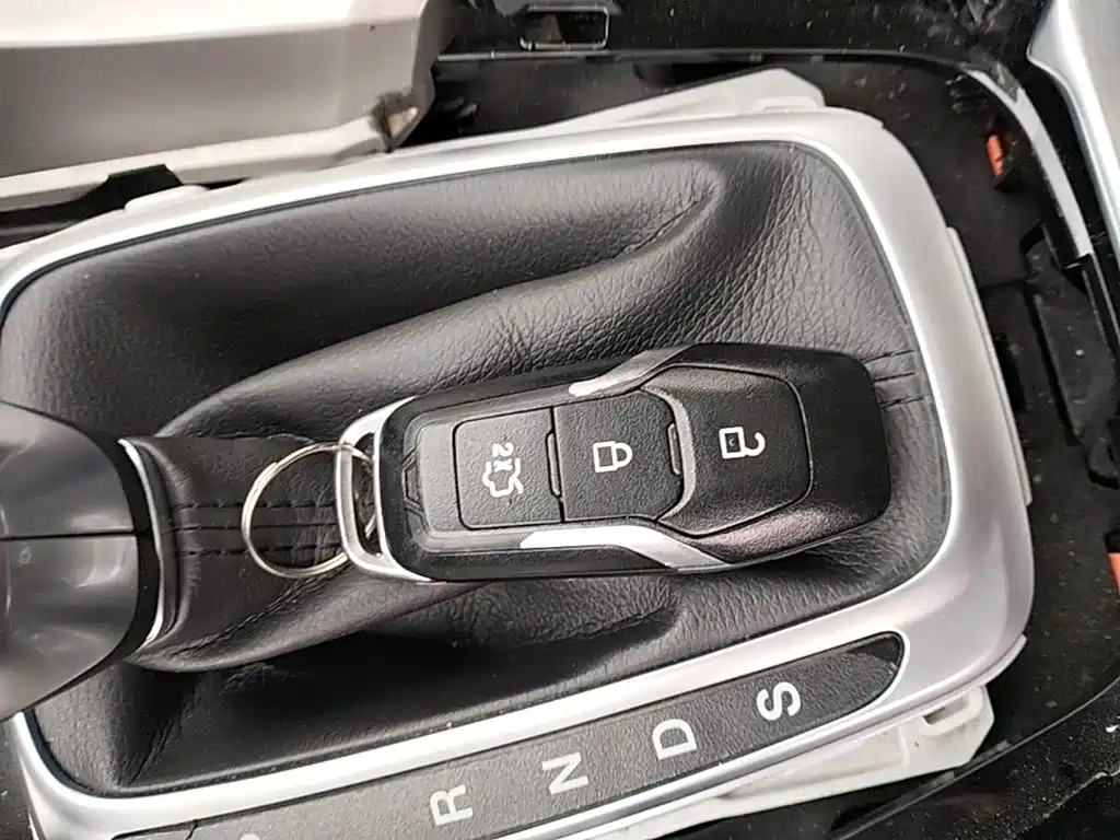 Ford Mondeo — миниатюра 9