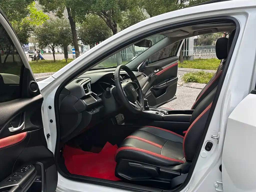 Honda Civic — миниатюра 9
