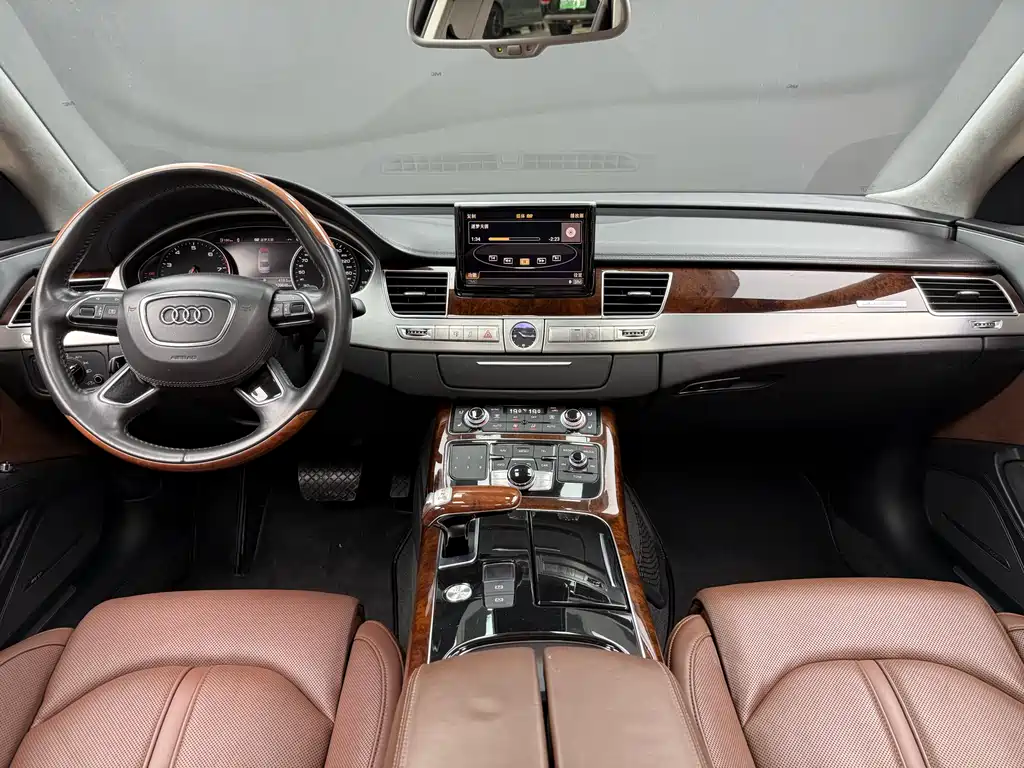 Audi A8 2011 A8L W12 6.3 FSI quattro