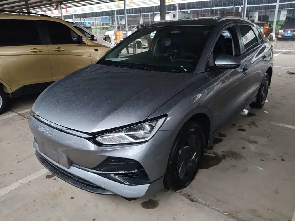 BYD e2