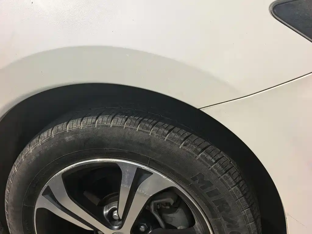 Nissan Tiida — миниатюра 13