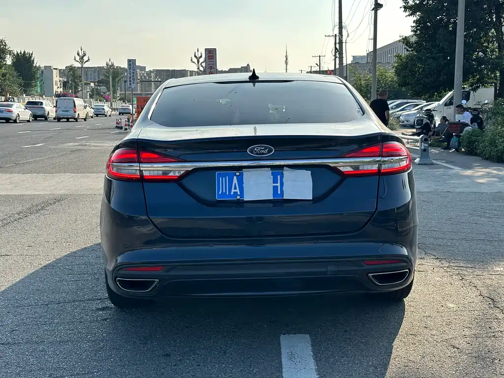 Ford Mondeo — миниатюра 7