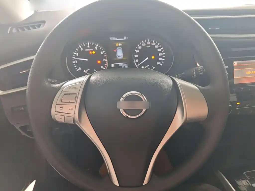 Nissan Qashqai — миниатюра 11